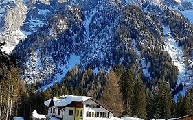 Hotel Ristorante Genzianella Madonna di Campiglio Exterior photo