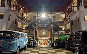 Villa Damar Boutique Hotel Bandung Exterior photo