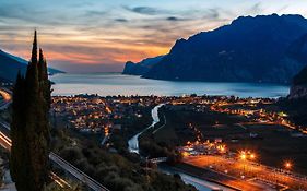 Hotel Isola Verde Torbole Sul Garda Exterior photo