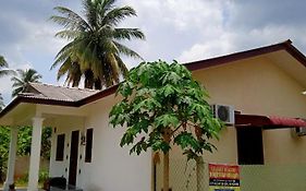 Homestay Idaman Di Kuala Terengganu Dengan 2 Bilik Aircond - Harga Utk 1 Rumah Exterior photo