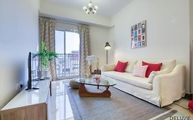 Eclectic 1Br In Pantheon Boulevard By Deluxe Holiday Homes Dubai Exterior photo