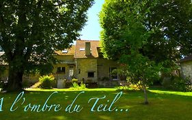 A L'Ombre Du Teil Bed & Breakfast Bouville  Exterior photo