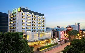 Ibis Styles Jakarta Gajah Mada Hotel Exterior photo