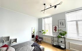 Quiet Studio In Riga City Centre - Self Check-In, Walkable To Major Attractions Apartment Exterior photo