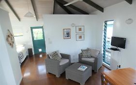 Aroa Kainga Bungalows And Apartment Rarotonga Exterior photo