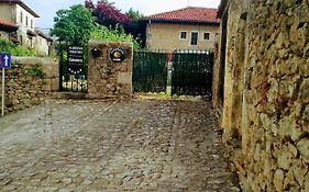 Albergue Gandara Hostel Santillana del Mar Exterior photo