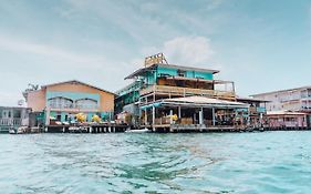 Selina Bocas Del Toro Hotel Exterior photo