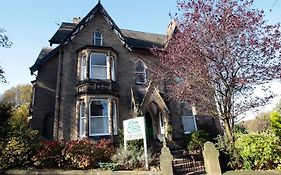 Elm Crest Guesthouse Huddersfield Exterior photo