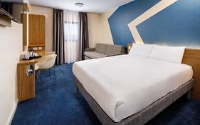 Ibis Budget London Heathrow Terminal 5 Hotel Hillingdon Exterior photo