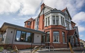 Gwesty Links Hotel Llandudno Exterior photo