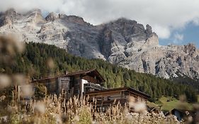 Lagacio Hotel Mountain Residence San Cassiano  Exterior photo