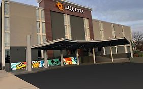 La Quinta Inn & Suites By Wyndham Tulsa Downtown - Route 66 Exterior photo