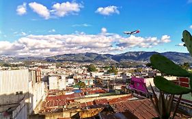 Life Builders Hostel Guatemala City Exterior photo