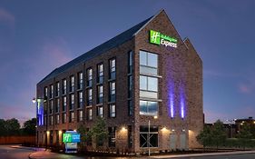 Holiday Inn Express Cambridge West - Cambourne, An Ihg Hotel Exterior photo