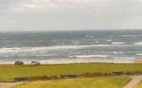 Poseidon'S Inn Lossiemouth Exterior photo