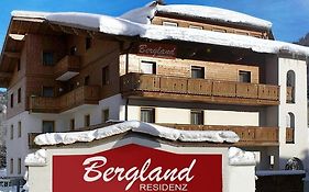 Bergland Residenz Aparthotel Saalbach-Hinterglemm Exterior photo