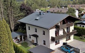 The Steinbock Lodge With Garden And Bbq Zell am See Exterior photo