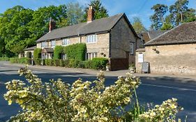 Jersey Arms Hotel Bicester Exterior photo