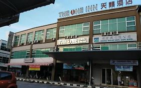 One Inn Bintulu Exterior photo