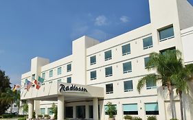 Radisson Poliforum Plaza Hotel Leon Exterior photo