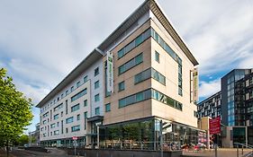 Holiday Inn Express Leeds City Centre - Armouries, An Ihg Hotel Exterior photo