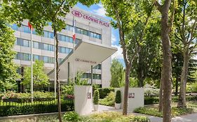 Crowne Plaza Paris - Neuilly, An Ihg Hotel Exterior photo