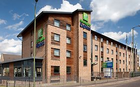 Holiday Inn Express Hemel Hempstead, An Ihg Hotel Exterior photo