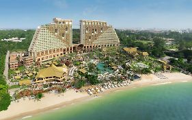 Centara Grand Mirage Beach Resort Pattaya Exterior photo