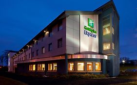 Holiday Inn Express Dunfermline, An Ihg Hotel Exterior photo