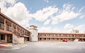 Days Inn By Wyndham San Antonio Alamo/Riverwalk Exterior photo