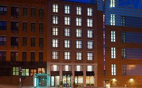 Hampton Inn Seaport Financial District New York Exterior photo