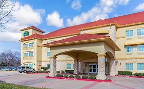 La Quinta By Wyndham Ennis Hotel Exterior photo