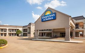 Days Inn & Suites By Wyndham Tyler Exterior photo