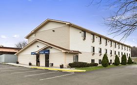 Travelodge By Wyndham Battle Creek Exterior photo