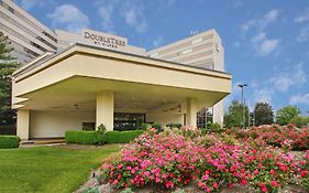 Doubletree By Hilton Hotel Newark Airport Exterior photo