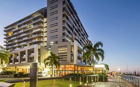 The Sebel Cairns Harbour Lights Aparthotel Exterior photo