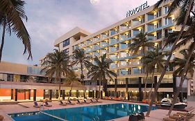 Novotel Mumbai Juhu Beach Exterior photo