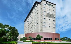 Radisson Gurugram Udyog Vihar Hotel Gurgaon Exterior photo