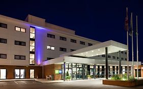 Holiday Inn Express Folkestone Channel Tunnel, An Ihg Hotel Exterior photo