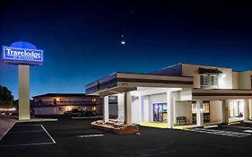 Travelodge By Wyndham Colorado Springs Airport/Peterson Afb Exterior photo