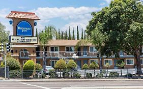 Rodeway Inn Escondido Downtown Exterior photo