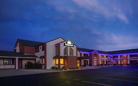 Days Inn By Wyndham Wichita West Near Airport Exterior photo