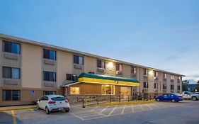 Super 8 By Wyndham Iowa City/Coralville Exterior photo