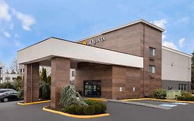 La Quinta Inn By Wyndham Everett Exterior photo