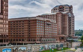 Embassy Suites Cincinnati - Rivercenter Covington Exterior photo