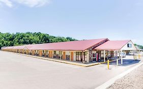 Travelodge By Wyndham Parkersburg Exterior photo