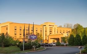 Hampton By Hilton Brattleboro Hotel Exterior photo