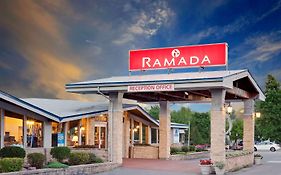 Ramada By Wyndham Gananoque Provincial Inn Exterior photo