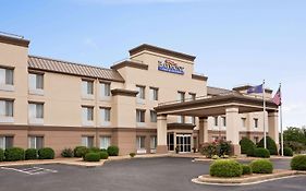 Baymont By Wyndham Evansville East Exterior photo