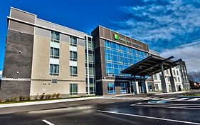 Holiday Inn Express & Suites Vaudreuil-Dorion, An Ihg Hotel Exterior photo